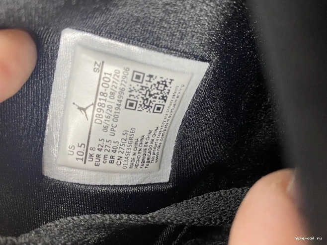 (W) DB9818-001 6 Black Jordan SD Retro Triple 0630